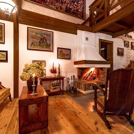 Hotel Dworek Wiktorowo Budki Petrykowskie Exteriér fotografie