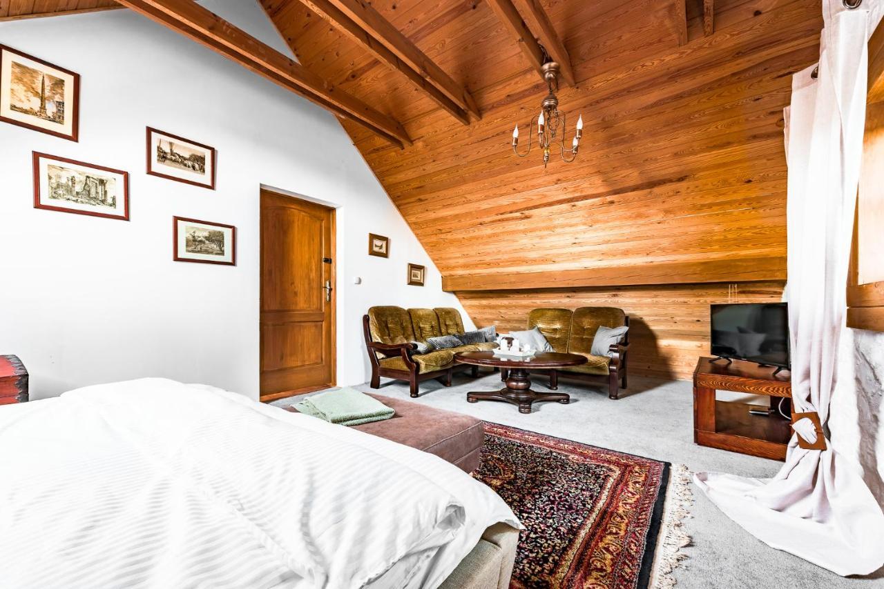 Hotel Dworek Wiktorowo Budki Petrykowskie Exteriér fotografie