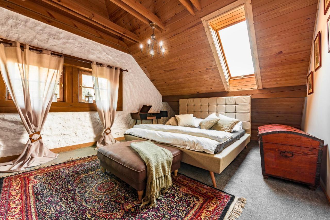 Hotel Dworek Wiktorowo Budki Petrykowskie Exteriér fotografie